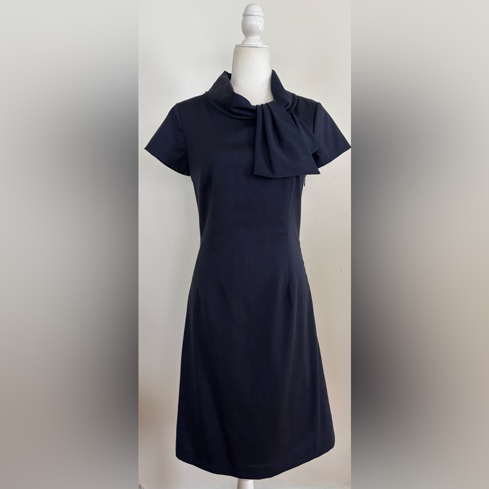 Neiman Marcus Sheath Scarf Tie  Wool Dress Navy Blue 
Size 4